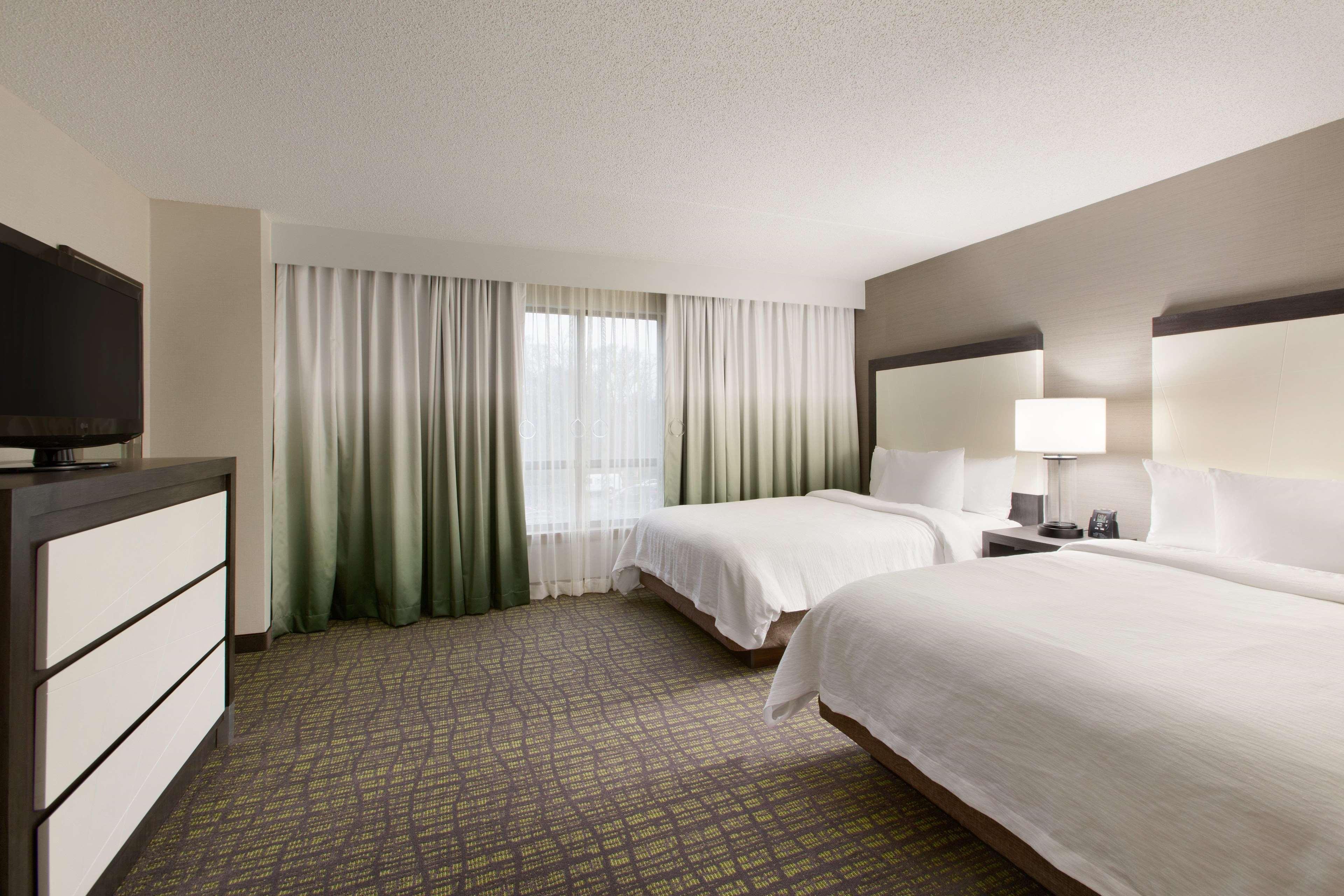 Embassy Suites Newark - Wilmington/South Екстер'єр фото