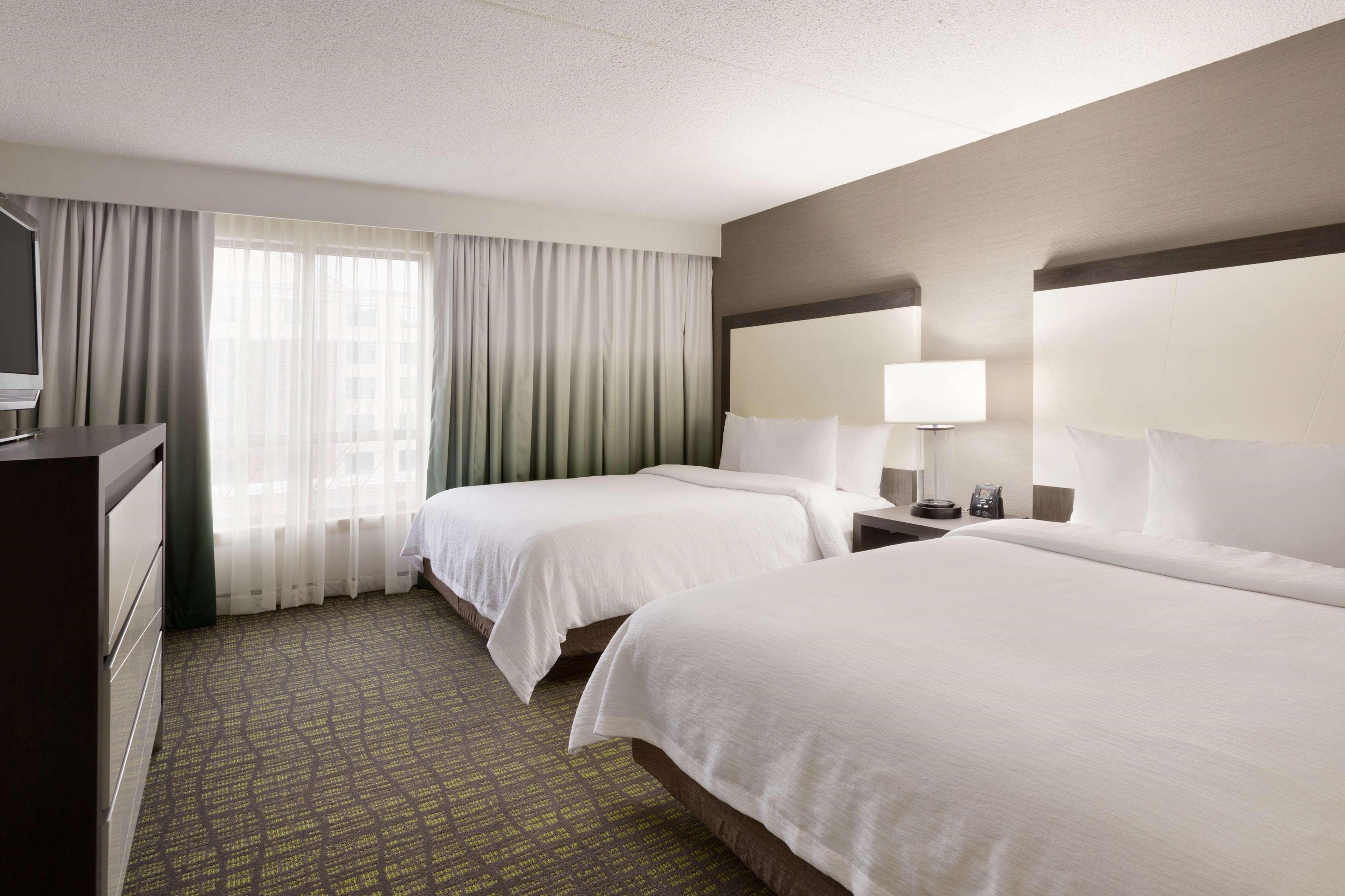 Embassy Suites Newark - Wilmington/South Екстер'єр фото
