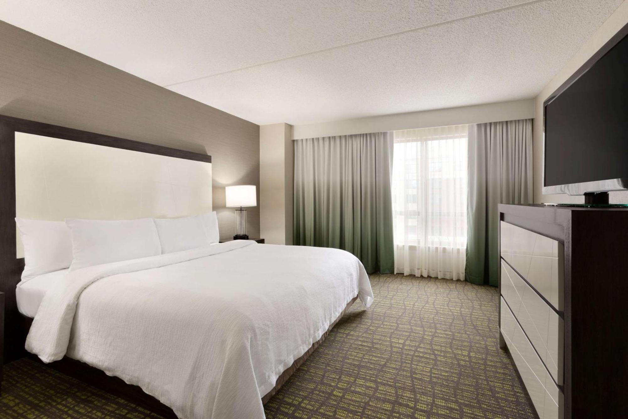 Embassy Suites Newark - Wilmington/South Екстер'єр фото