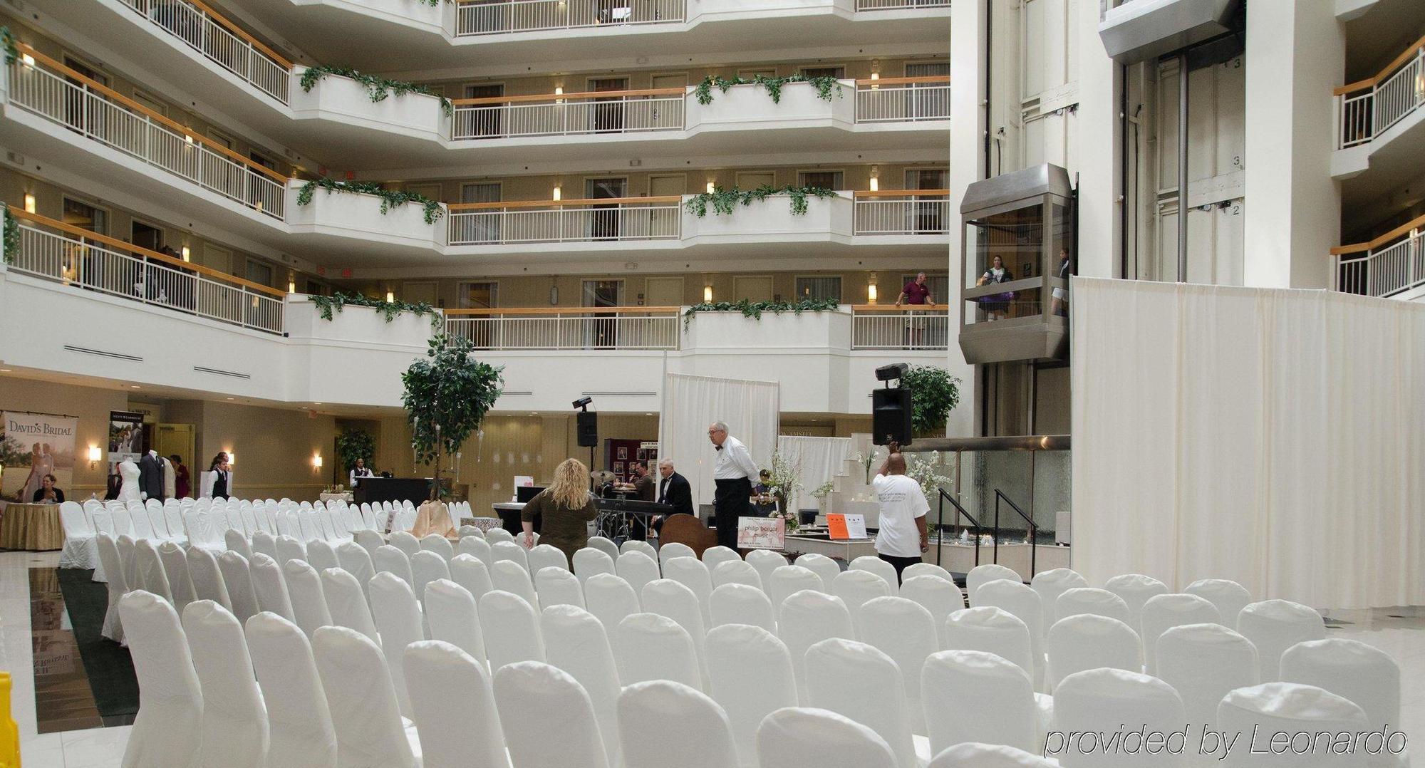 Embassy Suites Newark - Wilmington/South Екстер'єр фото