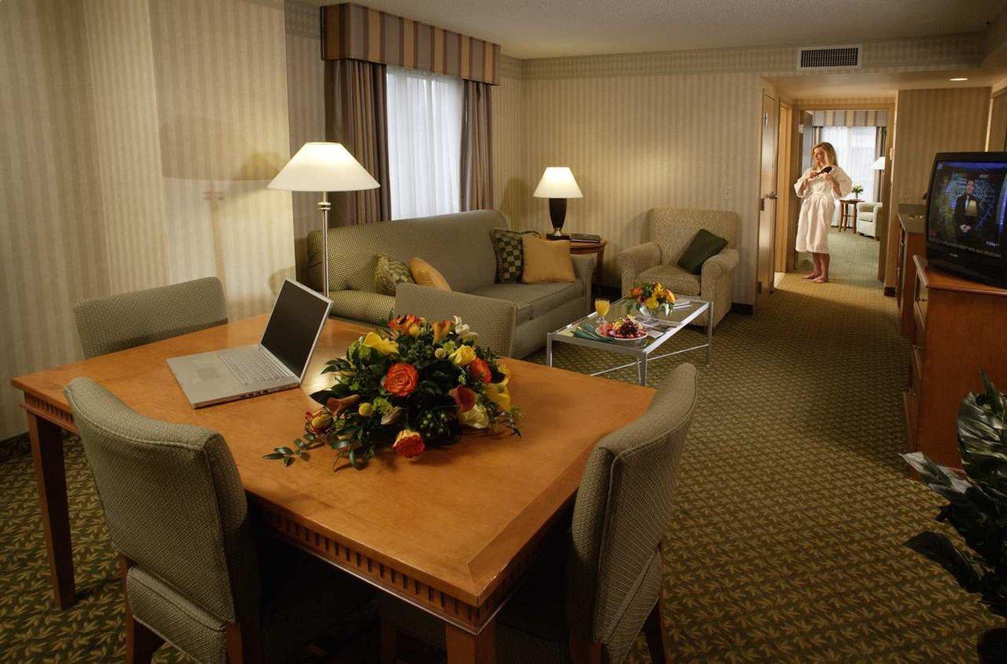 Embassy Suites Newark - Wilmington/South Екстер'єр фото