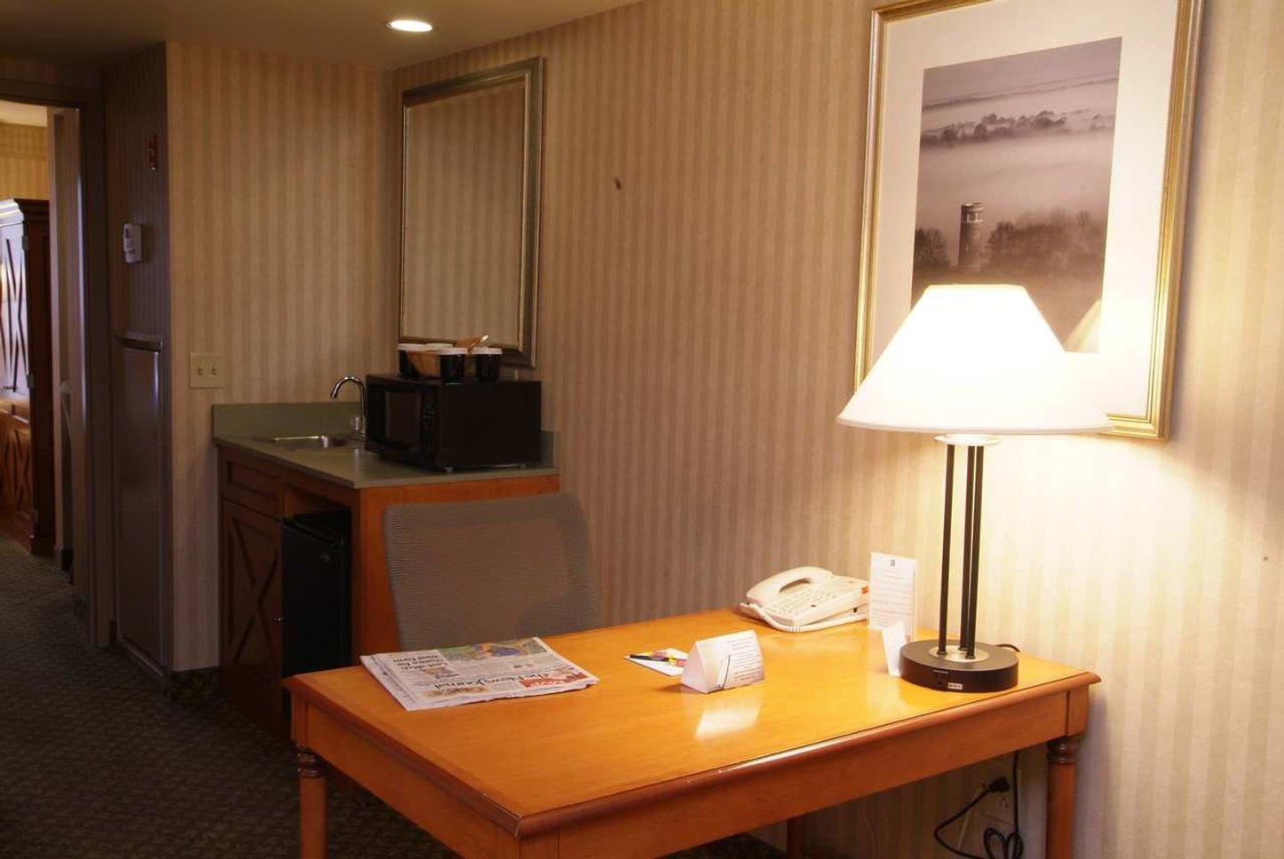 Embassy Suites Newark - Wilmington/South Екстер'єр фото